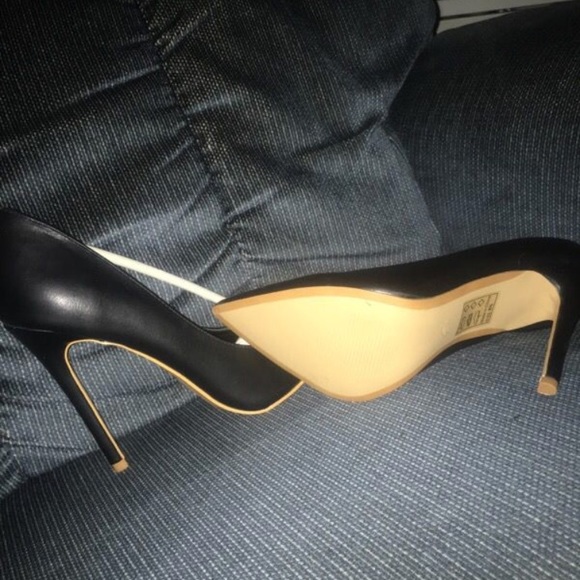 High Heels - Picture 4 of 4